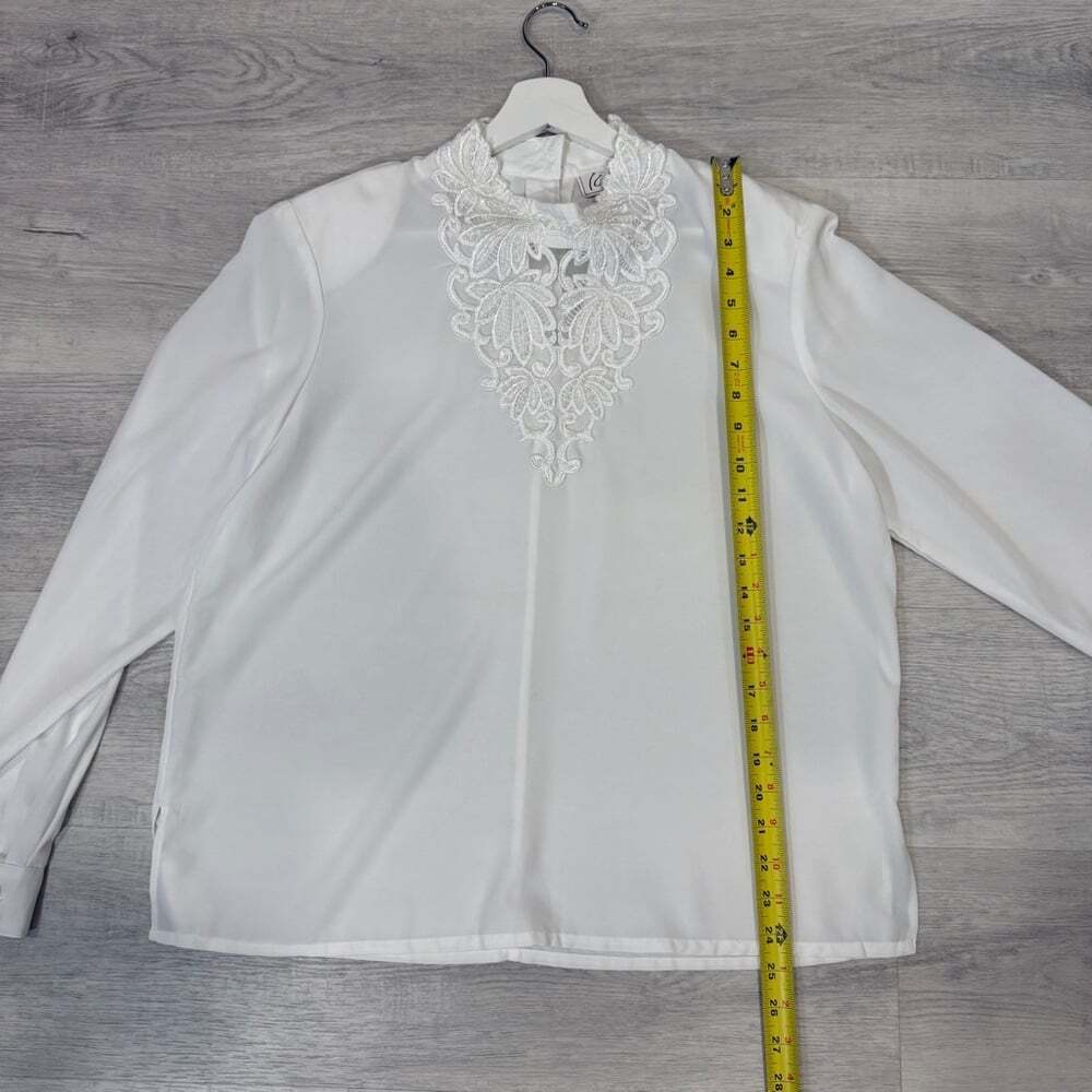 Kathy Che Vintage Pure White Blouse with High Neck and Elegant Lace Detail - Picture 11 of 16